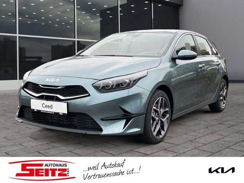 Kia Cee'd Spirit Navi LED AppleCarPlay AndroidAuto PDC RFK LED Sitzheizung Lenkradhe Ceed