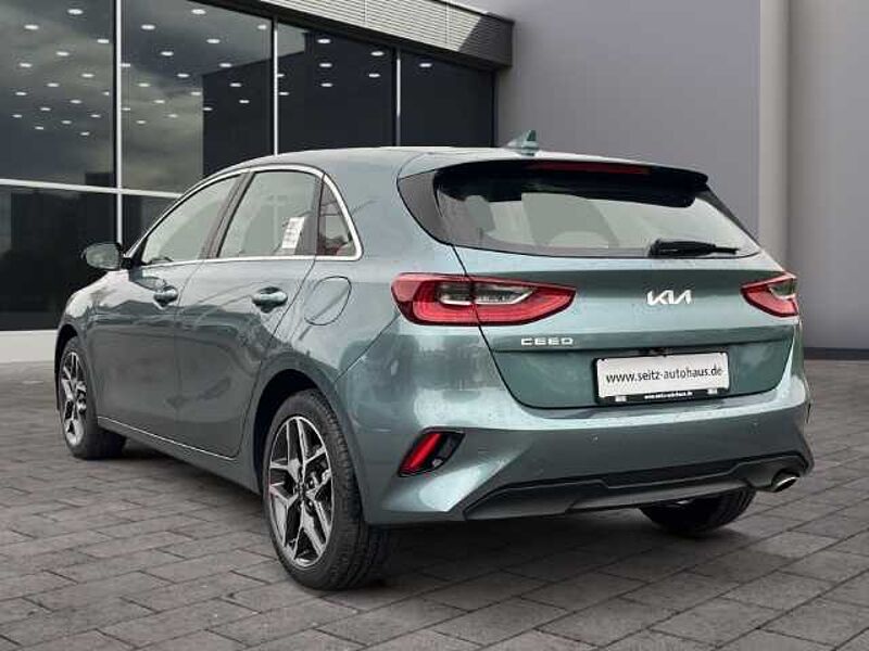 Kia Cee'd Spirit Navi LED AppleCarPlay AndroidAuto PDC RFK LED Sitzheizung Lenkradhe Ceed