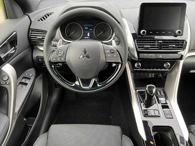 Mitsubishi Eclipse Cross PLUS PHEV TZ Allrad PDC LED Navigation SHZ PLUS PHEV Allrad EU6d PDC LED Navigation SHZ