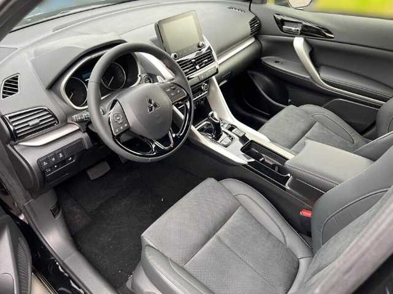 Mitsubishi Eclipse Cross PLUS PHEV TZ Allrad PDC LED Navigation SHZ PLUS PHEV Allrad EU6d PDC LED Navigation SHZ