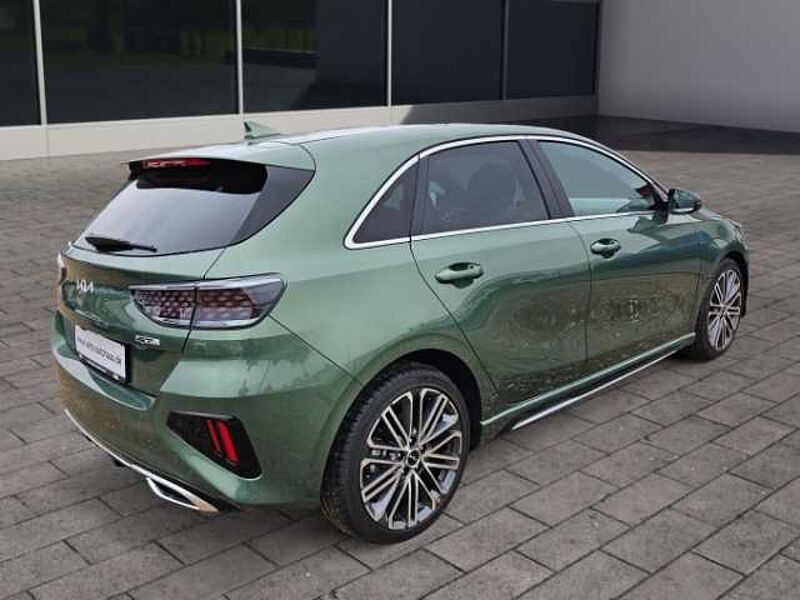 Kia Cee'd GT-Line 1.5T AT Techn. -Paket 18Z-Felgen Navi Klimaaut. Sitzheiz Lenkheiz Ceed