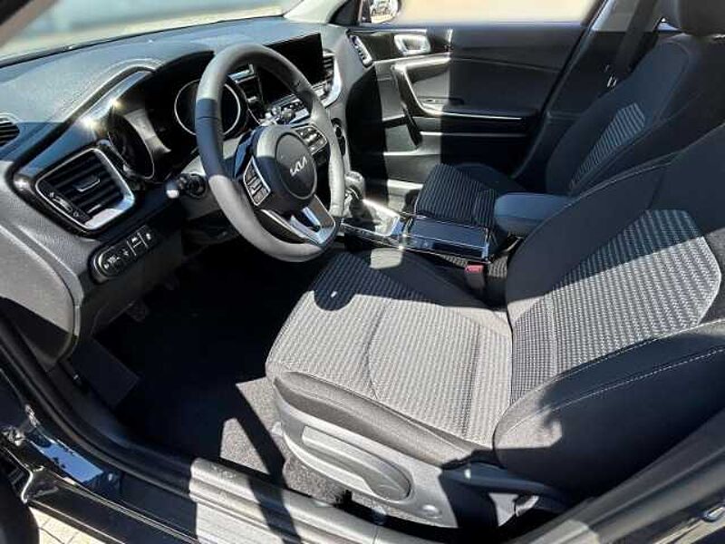 Kia Cee'd_sw Ultimate Edition Style-Paket Navi AppleCarPlay AndroidAuto Sitzheiz. Le Ceed_sw
